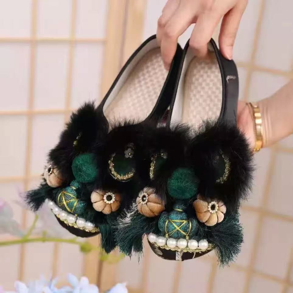 Hand-Embroidered Tiger Head Slippers | Chinese Intangible Cultural Heritage Folk Craft |