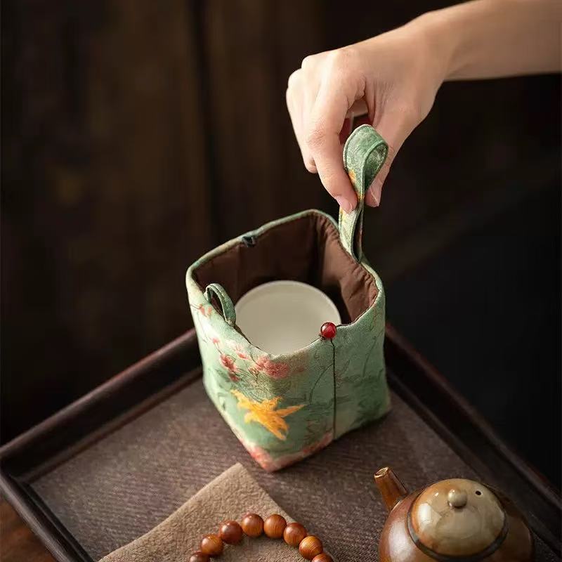 琳LING™ Xiangyunsha Silk Pouch